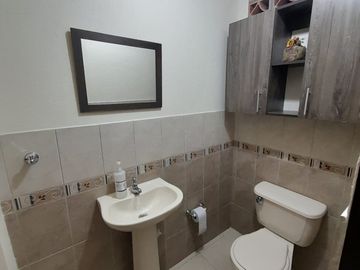 SE RENTA CASA,RIONEGRO,SAN ANTONIO