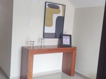 Casa en venta en Fracc. Nuevo Villa Verde con Habitacion o estudio en Planta Baja.
