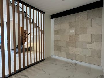 Casa en venta con alberca Paloma de la paz.