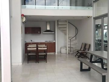 LOFT 90M2 - 2 PISOS CON BALCÓN. REFORMA, MIGUEL HIDALGO