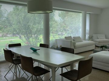 SE VENDE CASA RESIDENCIA EN EL CAMPANARIO QUERÉTARO CON ALBERCA FRENTE A PARQUE CON LAGOS