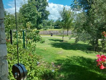 SE VENDE CASA RESIDENCIA EN EL CAMPANARIO QUERÉTARO CON ALBERCA FRENTE A PARQUE CON LAGOS