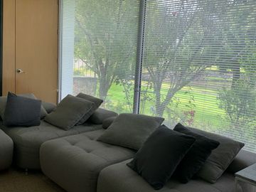 SE VENDE CASA RESIDENCIA EN EL CAMPANARIO QUERÉTARO CON ALBERCA FRENTE A PARQUE CON LAGOS