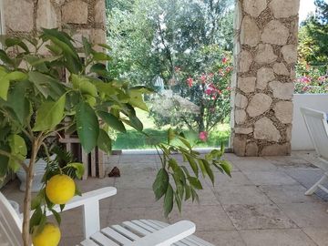 SE VENDE CASA RESIDENCIA EN EL CAMPANARIO QUERÉTARO CON ALBERCA FRENTE A PARQUE CON LAGOS