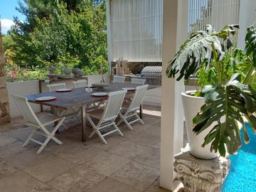 SE VENDE CASA RESIDENCIA EN EL CAMPANARIO QUERÉTARO CON ALBERCA FRENTE A PARQUE CON LAGOS
