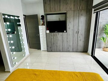 Casa en venta con alberca y seguridad