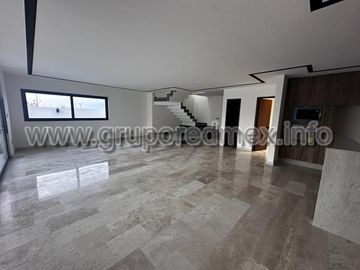 Casa en venta en Condominio dentro de Fraccionamiento La Espiga, Queretaro