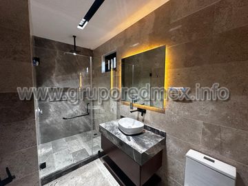 Casa en venta en Condominio dentro de Fraccionamiento La Espiga, Queretaro