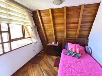 CASA INDEPENDIENTE DE VENTA TUMBACO, TOLA CHICA