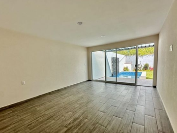 SE VENDE CASA EN RESIDENCIAL VIYAUTEPEC EN MORELOS