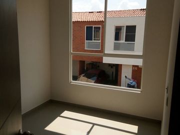 CASA ALEGRA ALFAGUARA