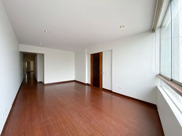 Propiedad lista para que te mudes🌟 Tu Nuevo Hogar en el Corazón de Miraflores 🌟
