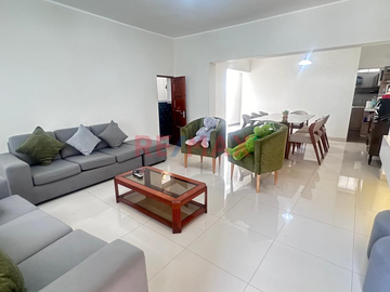 Se Vende Flat En Primer Piso Cerca De Puente Bella Union