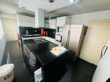 VENTA AMPLIO DEPARTAMENTO EN LAS GARDENIAS - SURCO