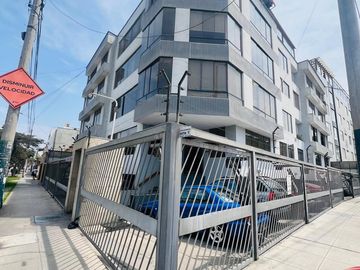 VENTA AMPLIO DEPARTAMENTO EN LAS GARDENIAS - SURCO
