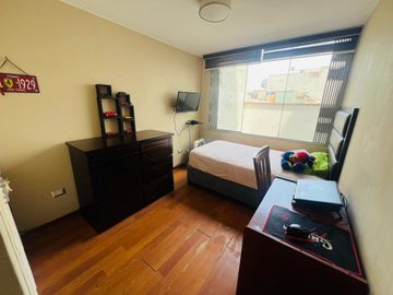 VENTA AMPLIO DEPARTAMENTO EN LAS GARDENIAS - SURCO