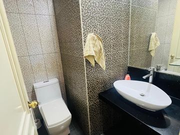 VENTA AMPLIO DEPARTAMENTO EN LAS GARDENIAS - SURCO