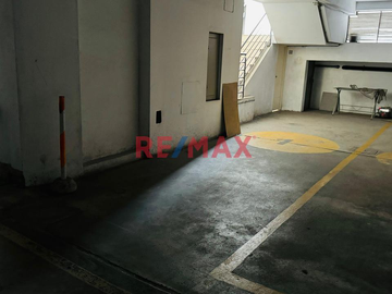 Se Vende Iluminado Depa Con Balcon Tipo Duplex Con Azotea Libre (Aires) Bonita Vista Y Zona Segura