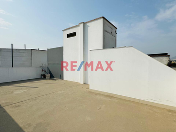 Se Vende Iluminado Depa Con Balcon Tipo Duplex Con Azotea Libre (Aires) Bonita Vista Y Zona Segura
