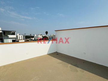 Se Vende Iluminado Depa Con Balcon Tipo Duplex Con Azotea Libre (Aires) Bonita Vista Y Zona Segura