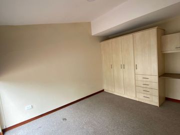 Venta de Casa Rentera, en El Sector de La Gonzales Suarez