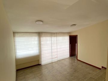 Venta de Casa Rentera, en El Sector de La Gonzales Suarez