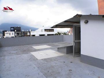 Venta de Casa Rentera, en El Sector de La Gonzales Suarez