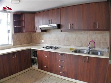 Venta de Casa Rentera, en El Sector de La Gonzales Suarez