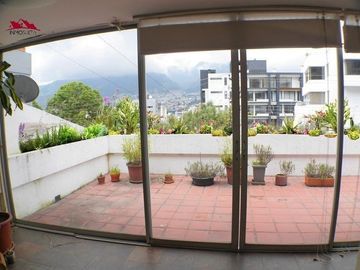 Venta de Casa Rentera, en El Sector de La Gonzales Suarez