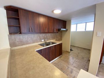 Venta de Casa Rentera, en El Sector de La Gonzales Suarez