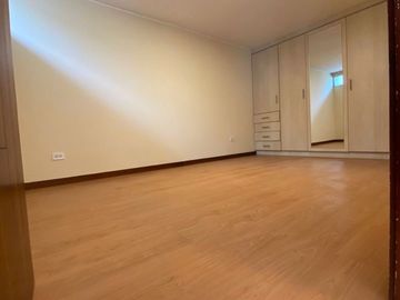 Venta de Casa Rentera, en El Sector de La Gonzales Suarez