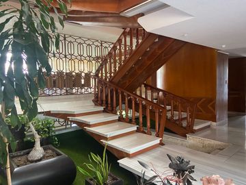CASA EN VENTA SATELITE CON 270 M2 DE JARDIN