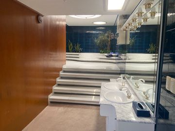 CASA EN VENTA SATELITE CON 270 M2 DE JARDIN