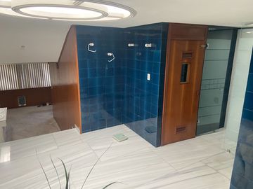 CASA EN VENTA SATELITE CON 270 M2 DE JARDIN