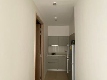 For Rent 4 bedrooms 4 bathroom Magnolias Waterfront Residences