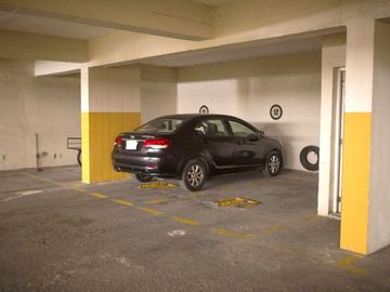 OPORTUNIDAD!  Venta de Amplio Departamento, Ancón