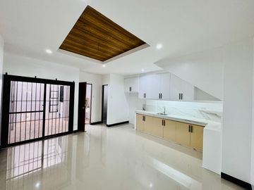 FOR SALE NEWLY MADE ELEGANT MODERN 2 STOREY TOWNHOUSE IN BETTER LIVING