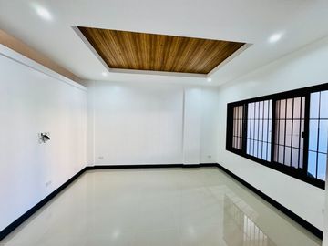 FOR SALE NEWLY MADE ELEGANT MODERN 2 STOREY TOWNHOUSE IN BETTER LIVING