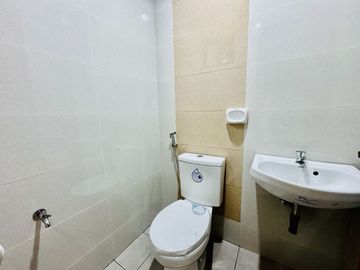 FOR SALE NEWLY MADE ELEGANT MODERN 2 STOREY TOWNHOUSE IN BETTER LIVING