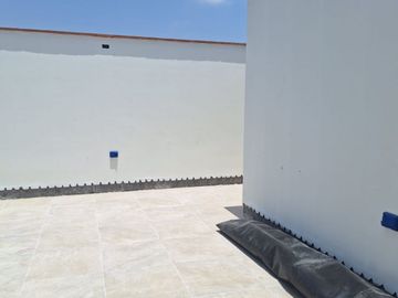 Vendo Exclusivo Duplex Con Doble Terraza Con Jardin En Santiago De Surco