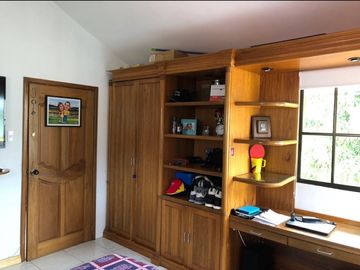 VENDO HERMOSA CASA CONJUNTO  DE TRES NIVELES EN VILLA CAMPESTRE CON 4 ALCOBAS Y AREA DE 400 mts