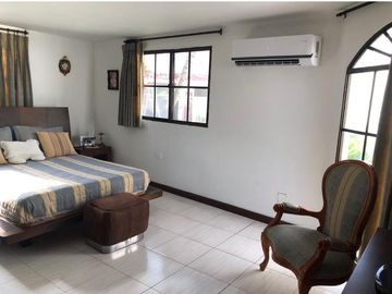 VENDO HERMOSA CASA CONJUNTO  DE TRES NIVELES EN VILLA CAMPESTRE CON 4 ALCOBAS Y AREA DE 400 mts