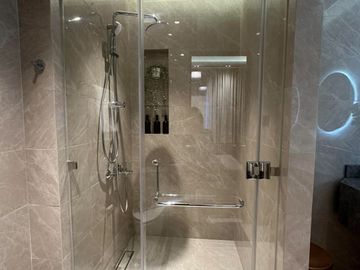 4 Bedroom Penthouse 269.5 sqm Luxury Unit walking distance from OPUS Mall at Bridgetowne