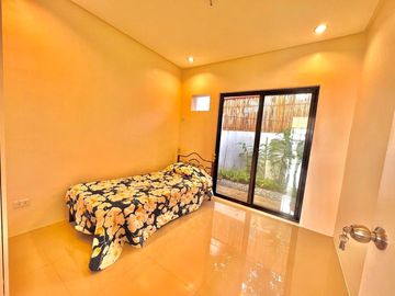 Brand new high ceiling house and lot in BF ALMANZA, Las Pinas City