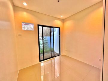Brand new high ceiling house and lot in BF ALMANZA, Las Pinas City