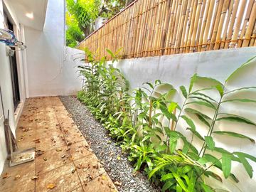 Brand new high ceiling house and lot in BF ALMANZA, Las Pinas City