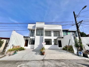 Brand new high ceiling house and lot in BF ALMANZA, Las Pinas City