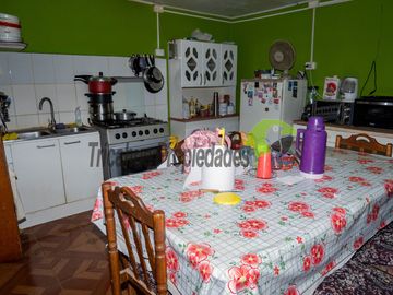 En Vicuña, venta de casa ampliada y regularizada, 5D y 1B. $64 millones