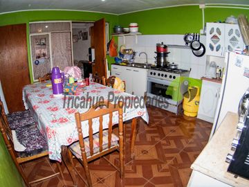 En Vicuña, venta de casa ampliada y regularizada, 5D y 1B. $64 millones