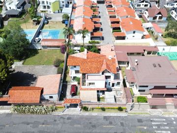 Casa en Venta Valle de los Chillos.